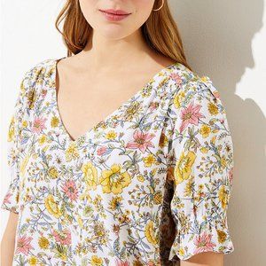 LOFT | Garden V-Neck Puff Sleeve Top